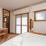 Adamello 21 Accogliente Monolocale In Centro A Due Passi Dalle Piste Apartamento *