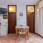 Apartamento Adamello 21 Accogliente Monolocale In Centro A Due Passi Dalle Piste