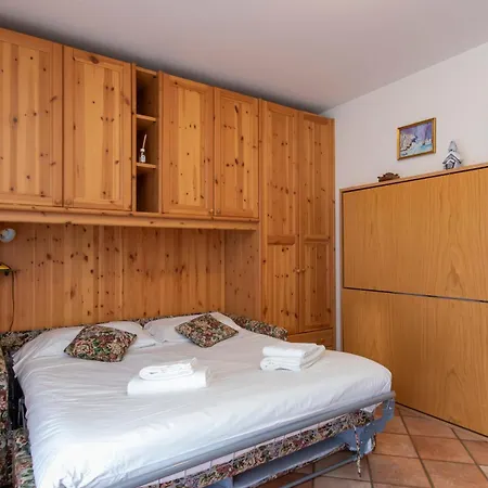 Apartamento Adamello 21 Accogliente Monolocale In Centro A Due Passi Dalle Piste *