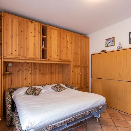 דירה Adamello 21 Accogliente Monolocale In Centro A Due Passi Dalle Piste אפריקה